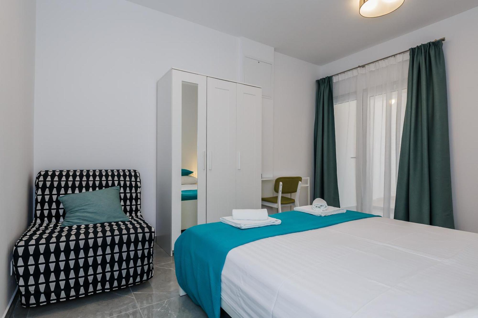 Apartmani Ujakovic Kaštela Esterno foto