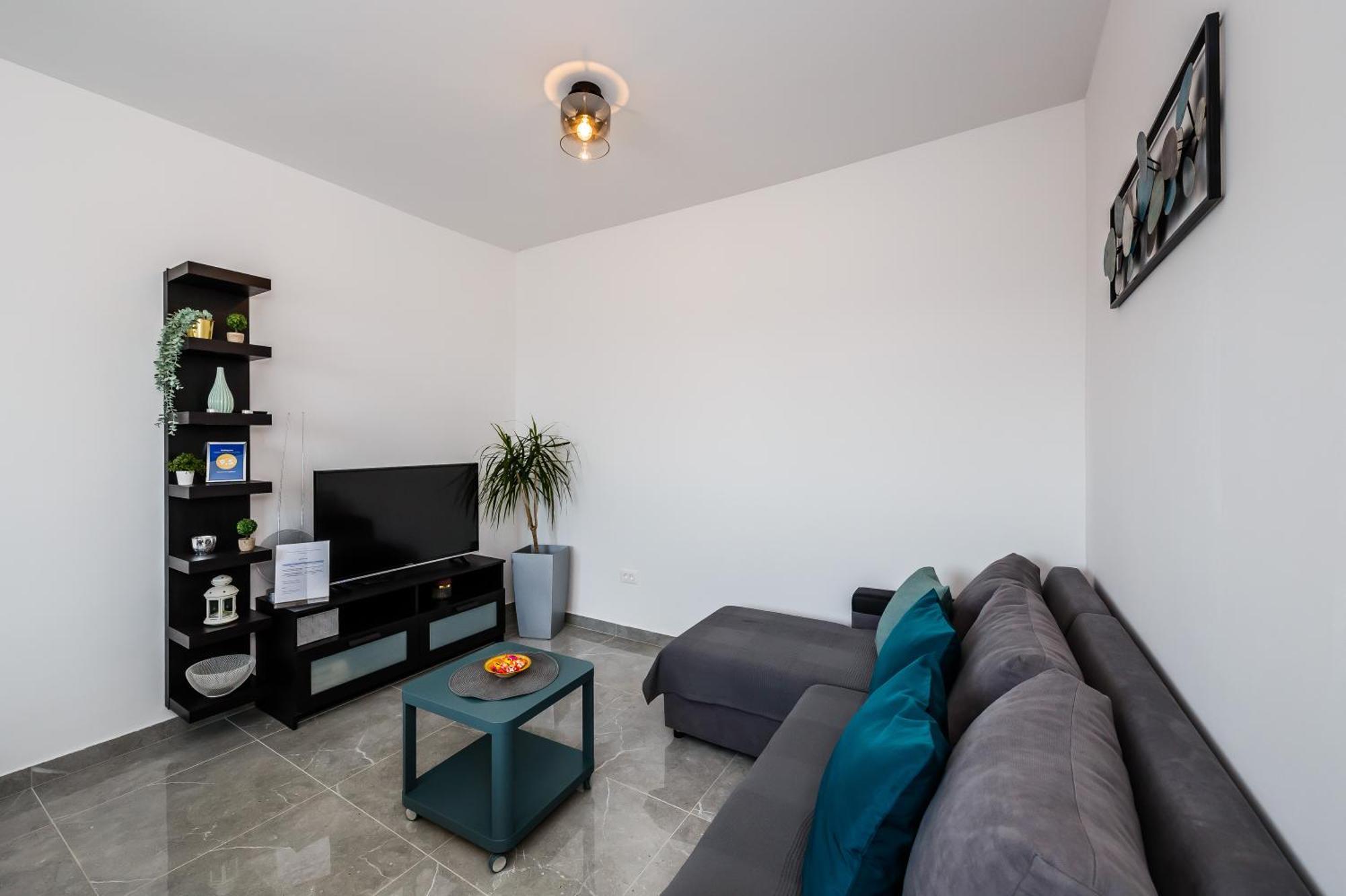 Apartmani Ujakovic Kaštela Esterno foto