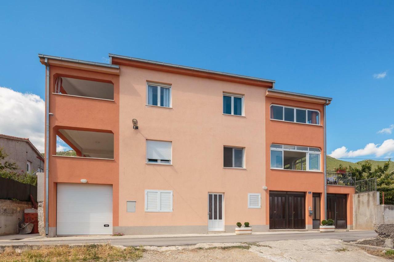 Apartmani Ujakovic Kaštela Esterno foto