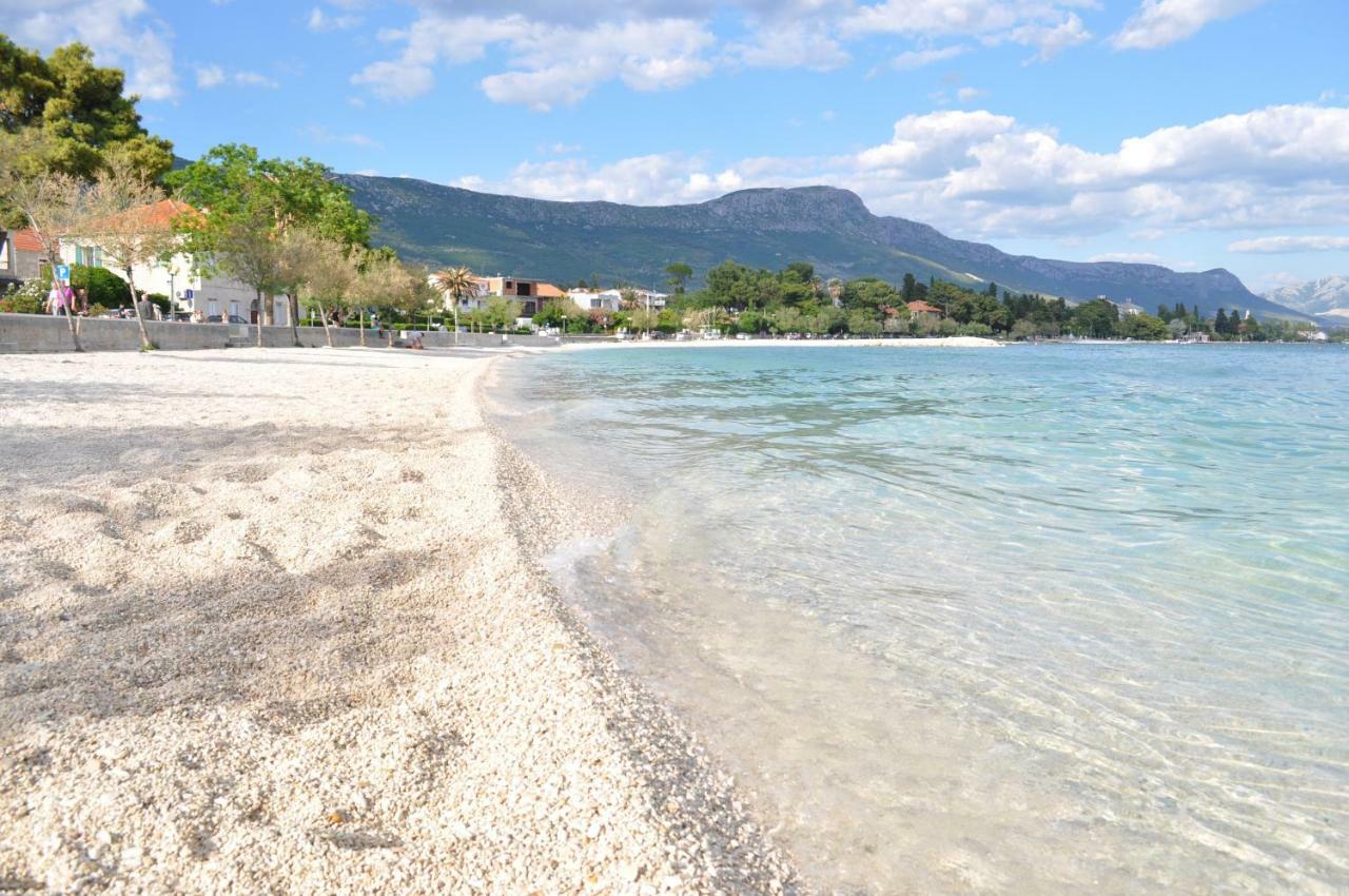Apartmani Ujakovic Kaštela Esterno foto