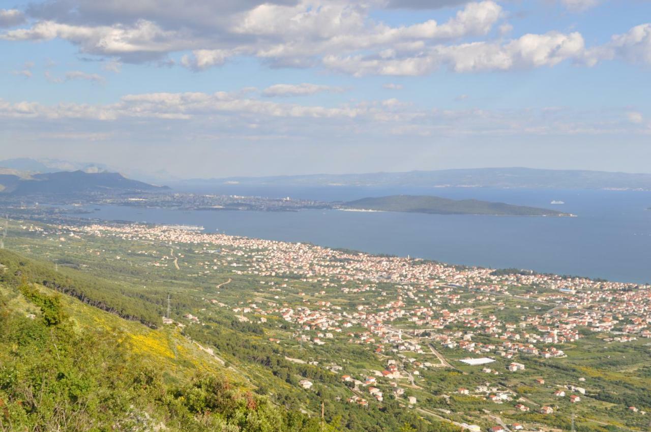 Apartmani Ujakovic Kaštela Esterno foto